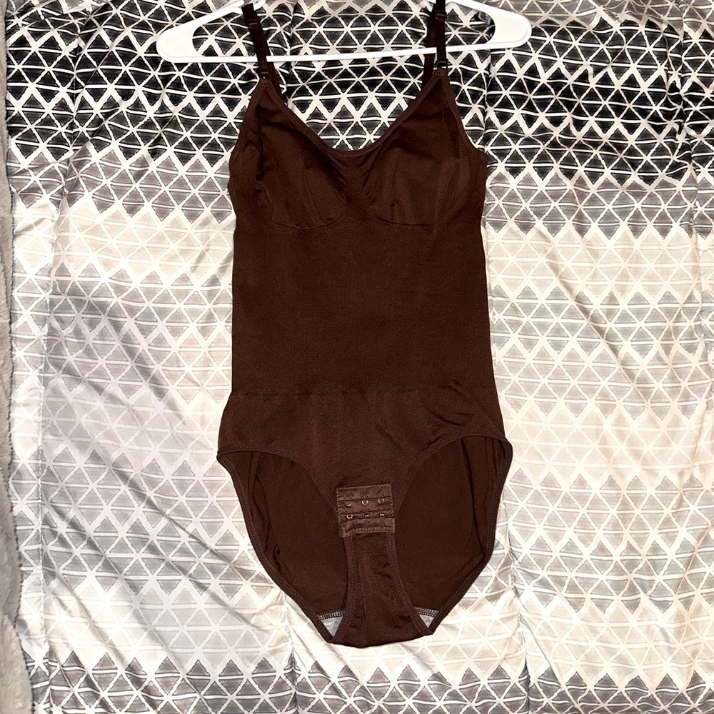 Curvee Comfy Bodysuit Size Large NEVER WORN